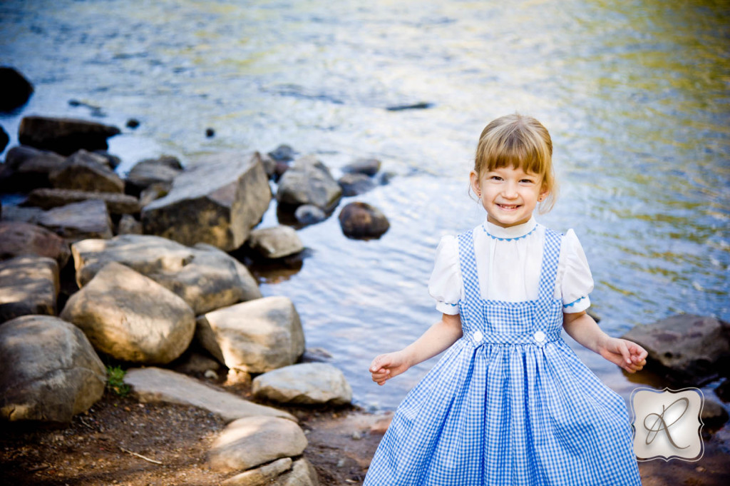 little girl portrait by animas river durango