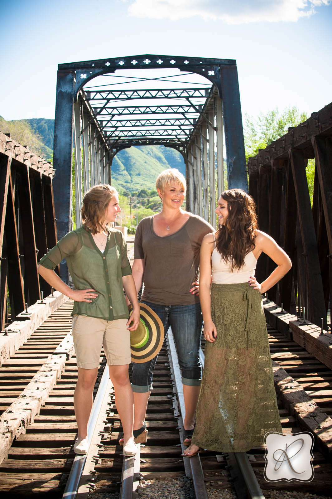 Mom and Daughter Family Pictures Durango CO - Durango Wedding and Family Photographers - Allison