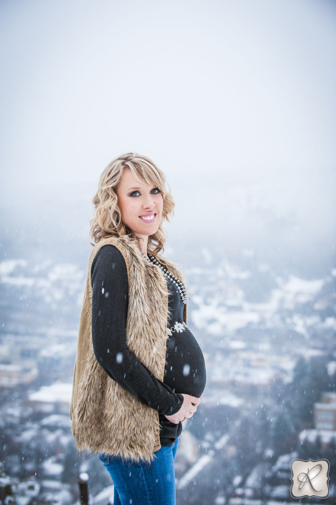 Winter Maternity Photo