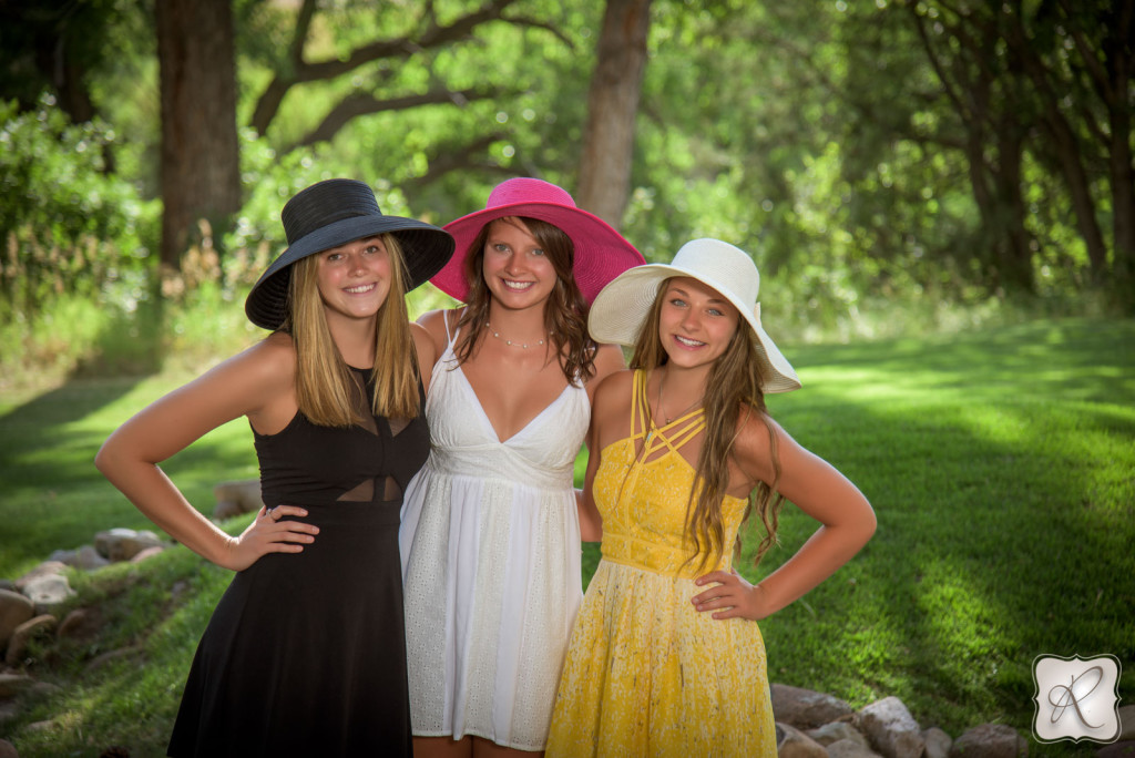 DHS Senior Anne Mummery during her senior session and friend shoot with Allison Ragsdale Photography in Durango, Colorado 