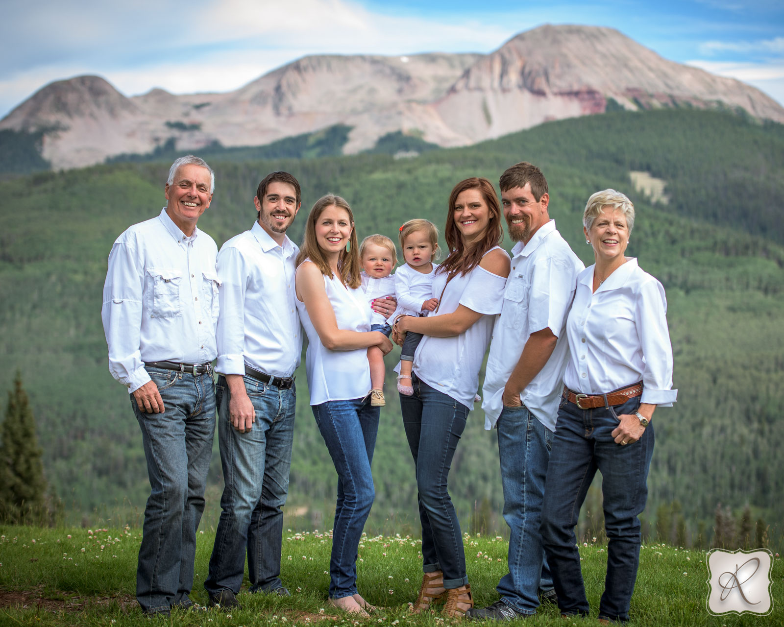 Family Portraits in the Mountains of Durango Colorado Photographed by Professional Photographer Allison Ragsdale Photography