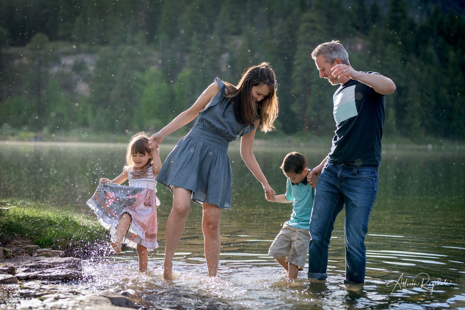 professional outdoor family portraits in Durango Colorado 