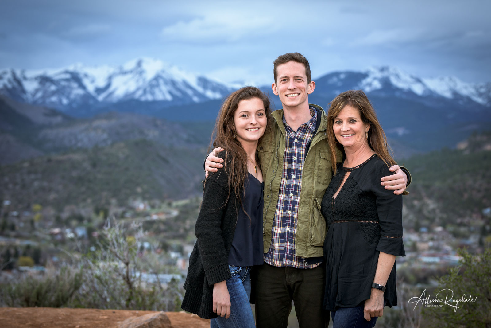 Family portraits by Allison Ragsdale Photography in Durango Colorado 