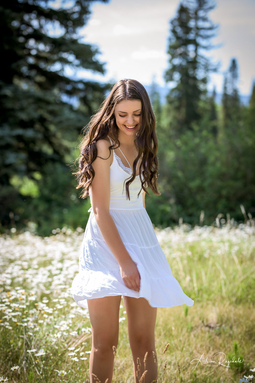 outdoor field senior pictures in Durango Colorado 