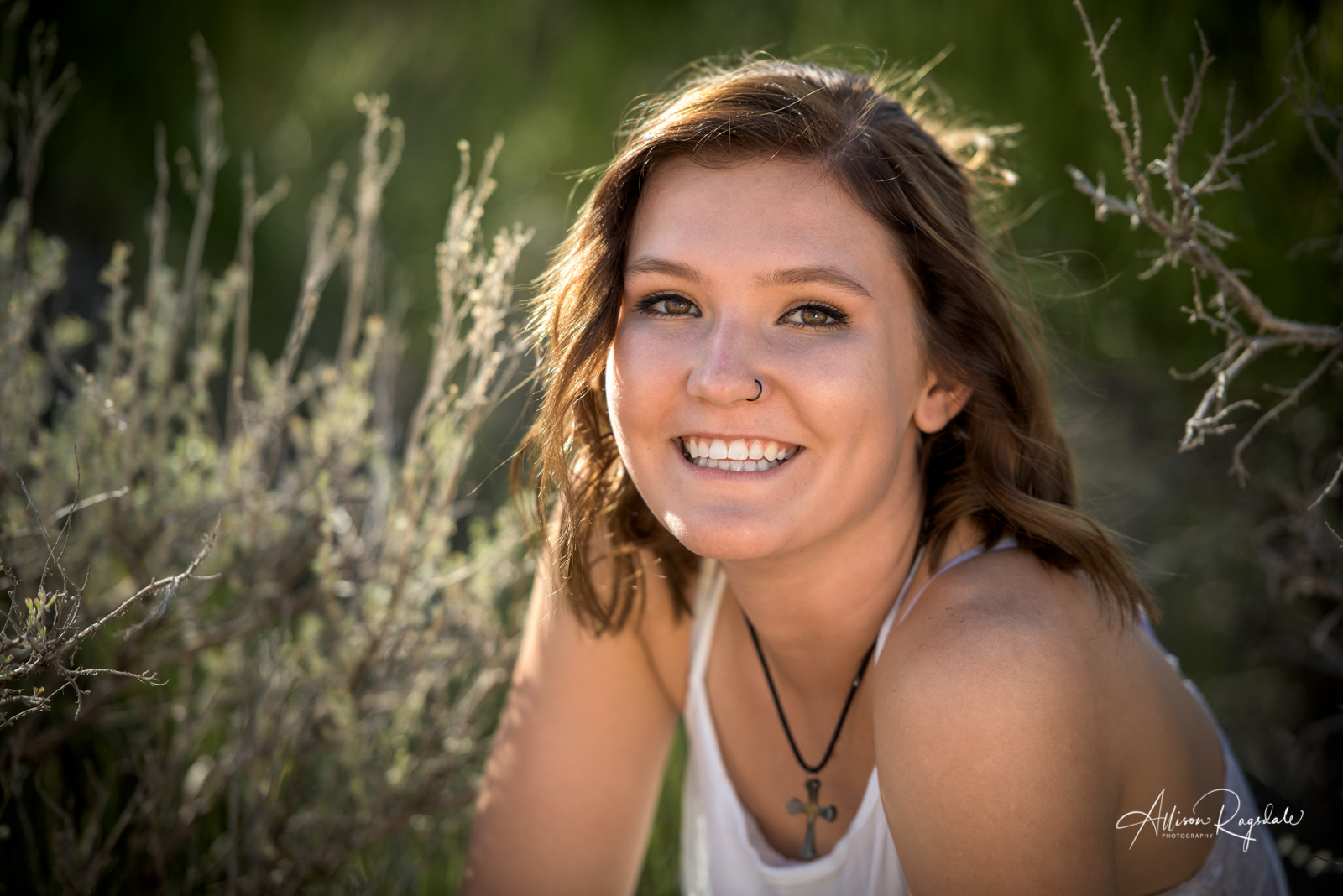 professional outdoor senior pictures in Durango Colorado by Allison Ragsdale Photography 