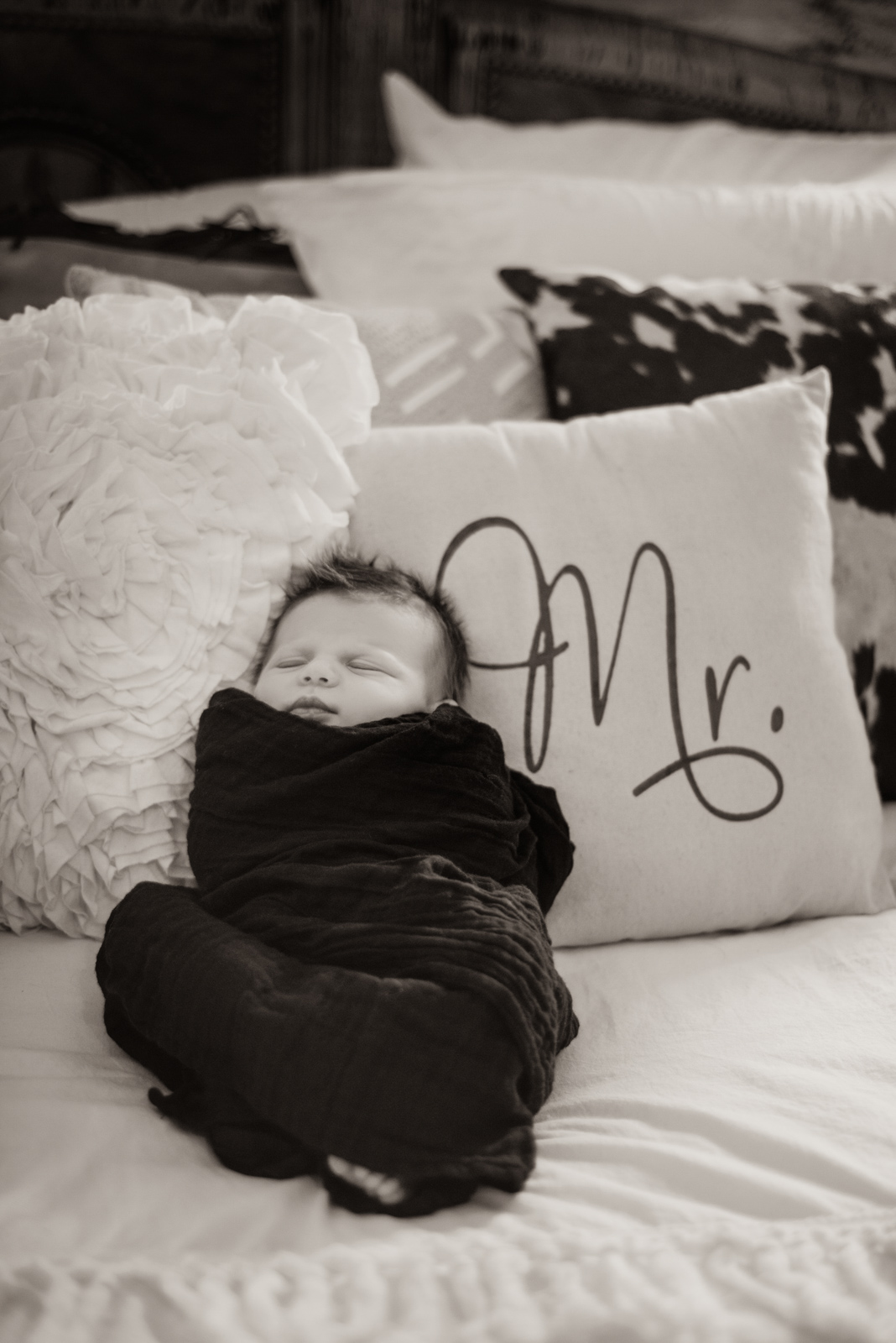 black and white baby portraits by Allison Ragsdale Photography 