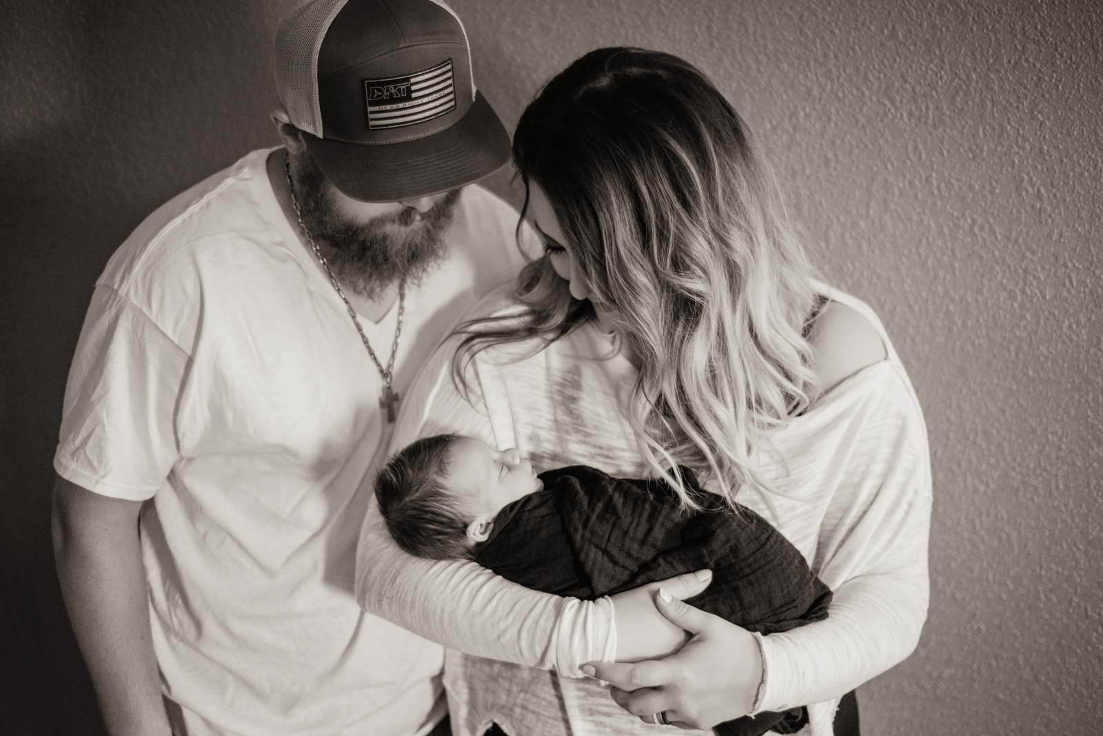 newborn family portraits by Allison Ragsdale Photography