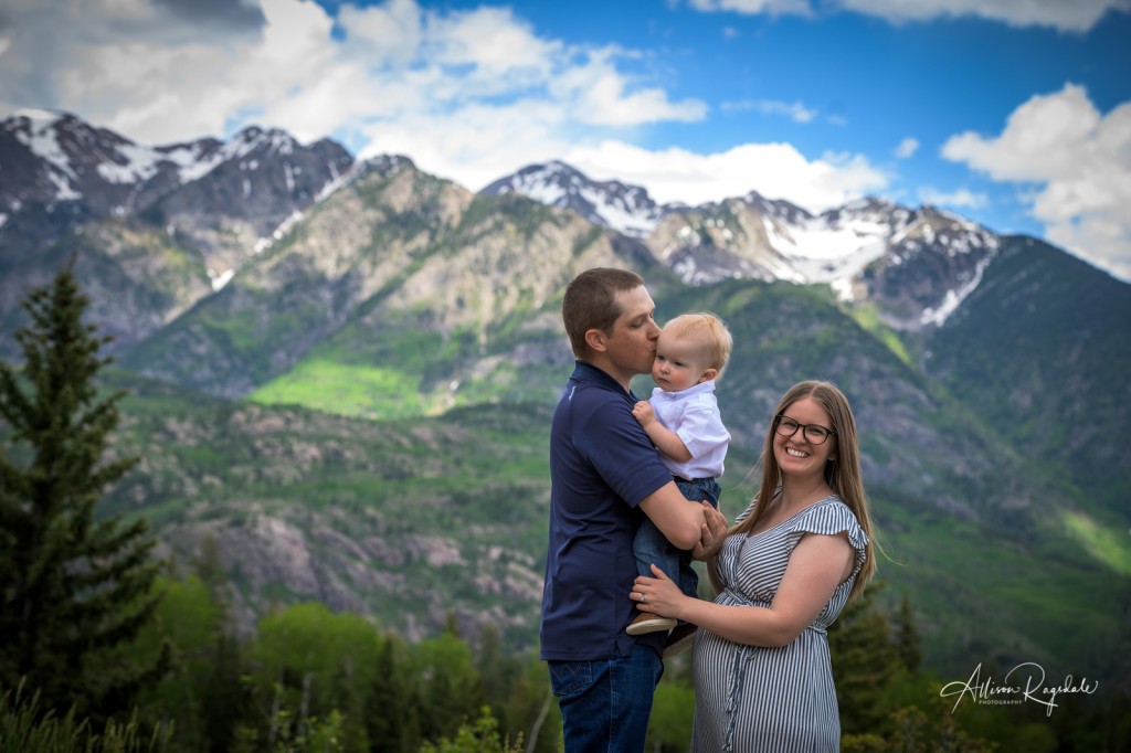 Family pictures with snowy mountains, the Valaitis Family
