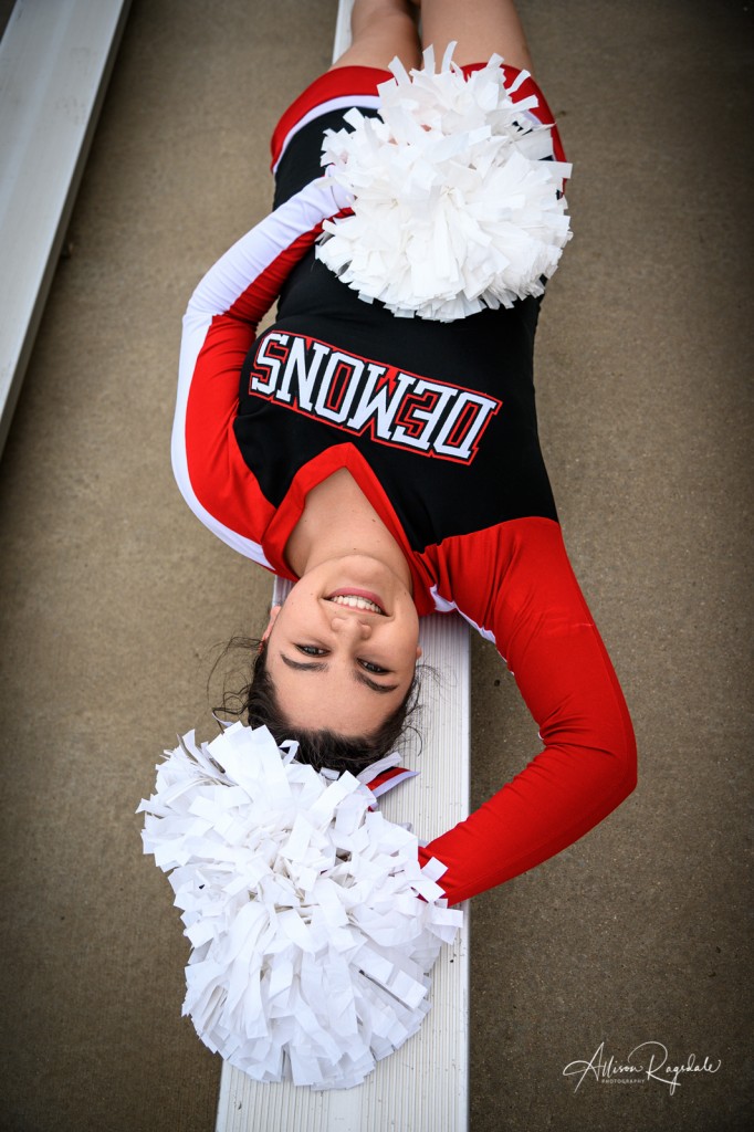 Cool senior pictures of cheerleader