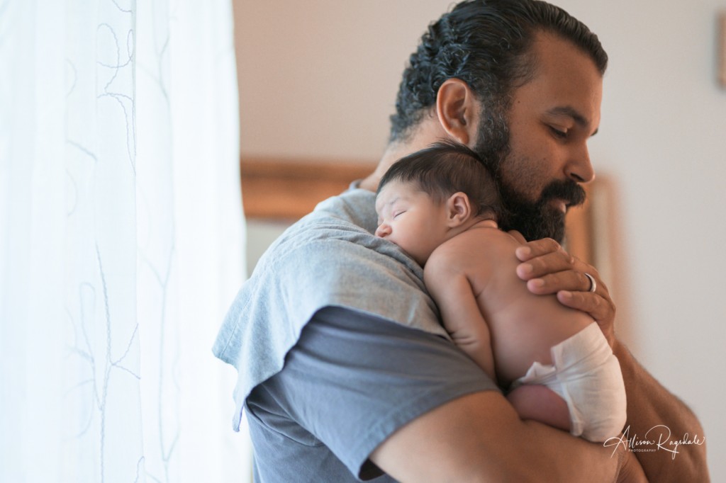 Adorable newborn photos with father