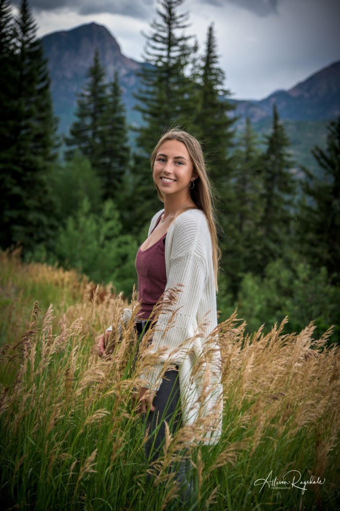 Pretty senior pictures in long grass