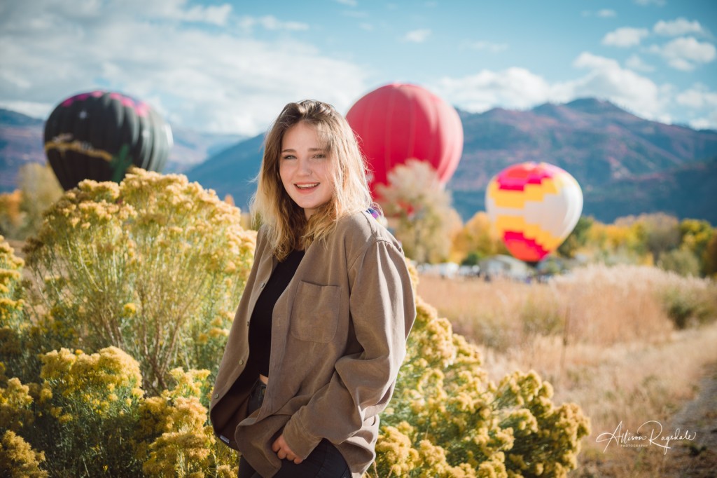 Senior pictures with hot air balloons