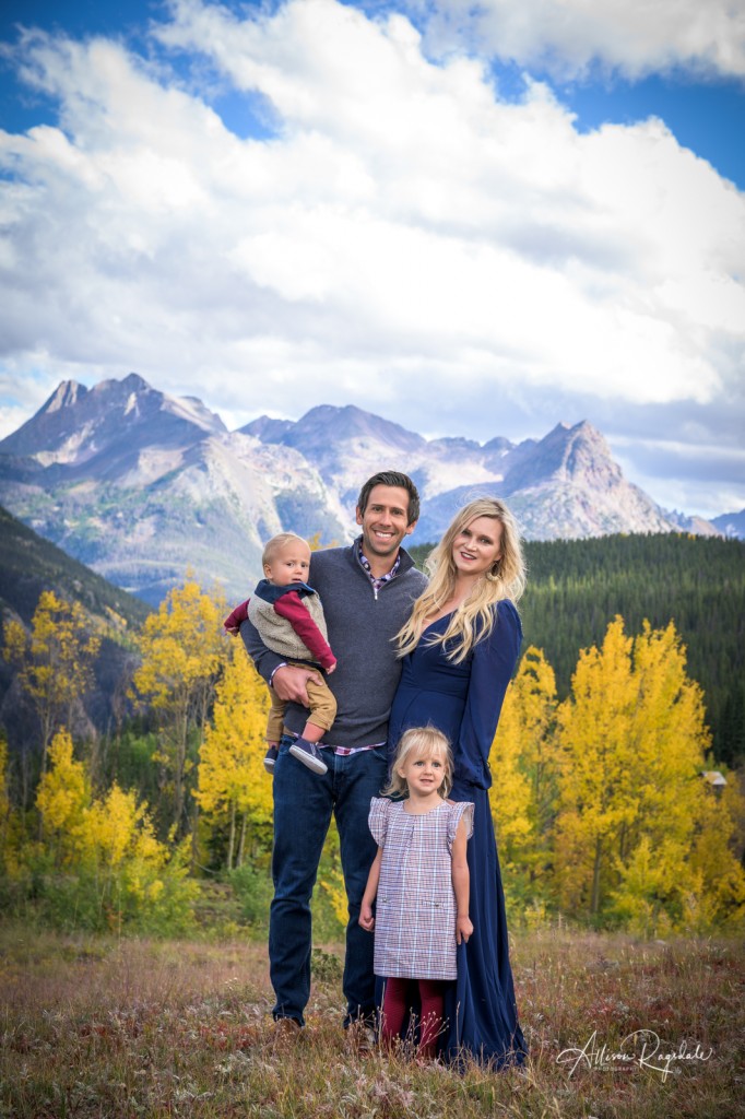 Gorgeous fall family pictures in mountains