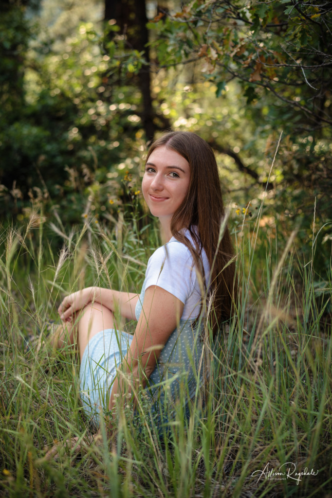 late summer senior girl picture in long grass